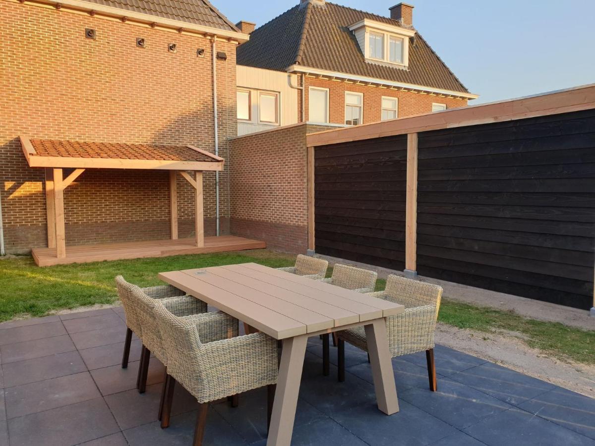 Spacious Bungalow In The Cosy Village 더콕스도르프 외부 사진
