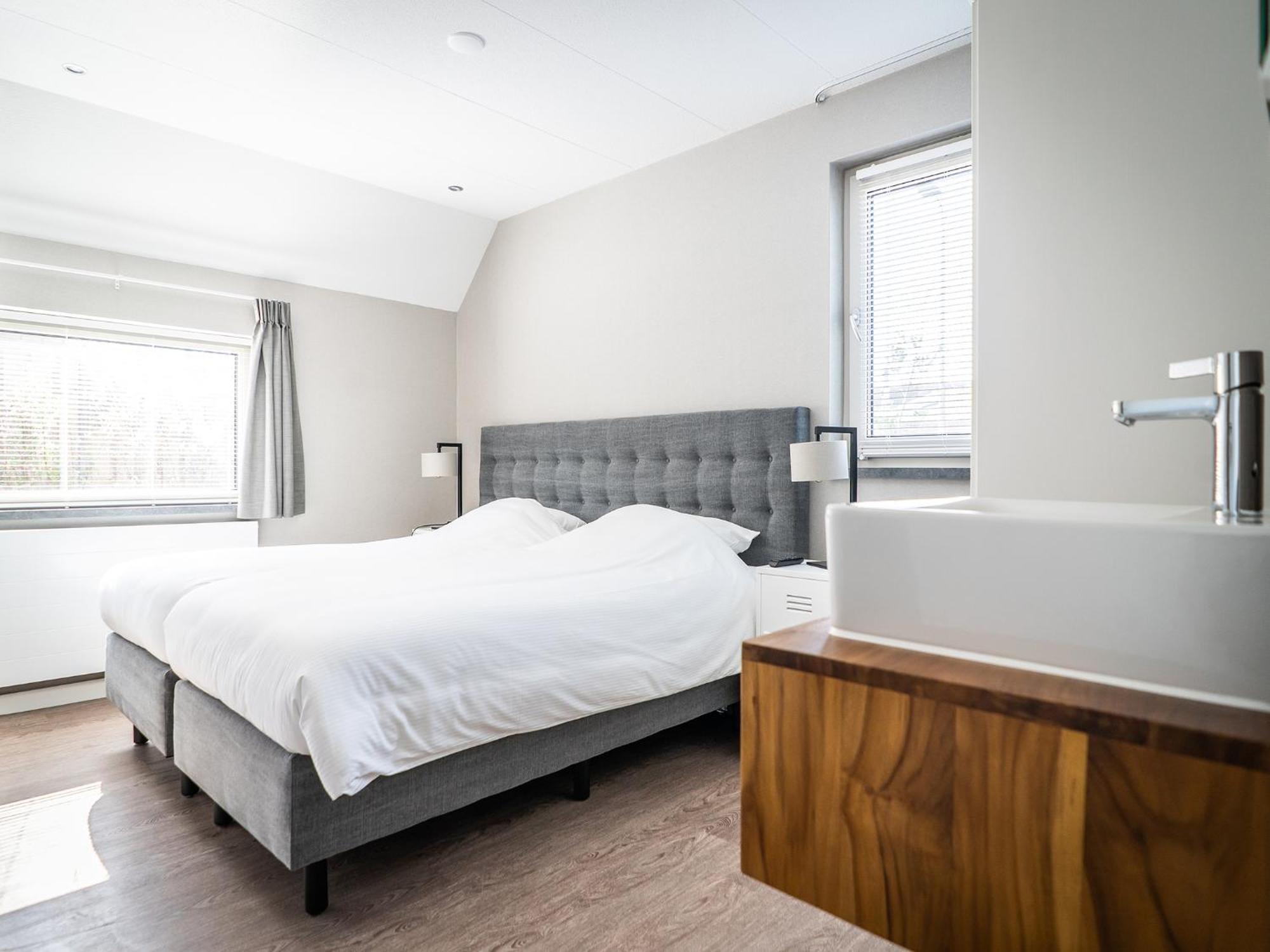 Spacious Bungalow In The Cosy Village 더콕스도르프 외부 사진